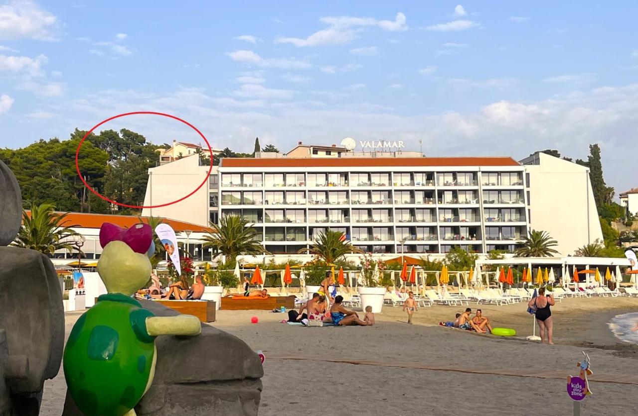 Apartment And Rooms Milak Rab Town Bagian luar foto