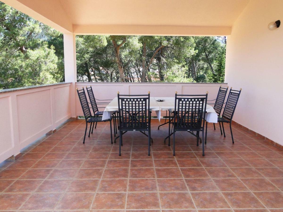 Apartment And Rooms Milak Rab Town Bagian luar foto