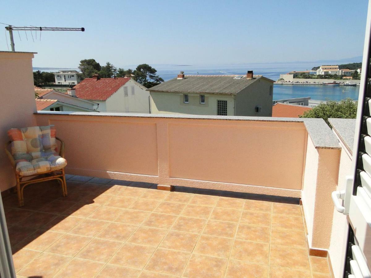 Apartment And Rooms Milak Rab Town Bagian luar foto
