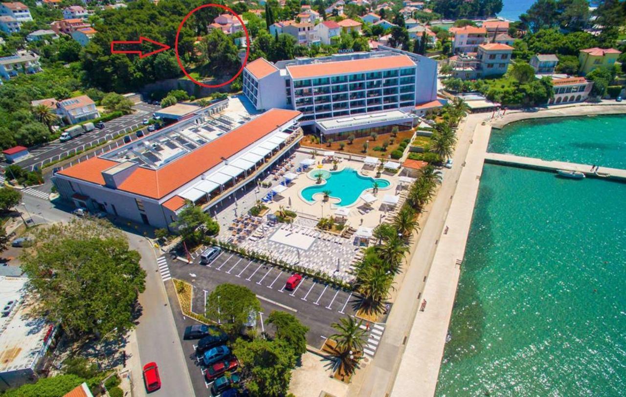 Apartment And Rooms Milak Rab Town Bagian luar foto