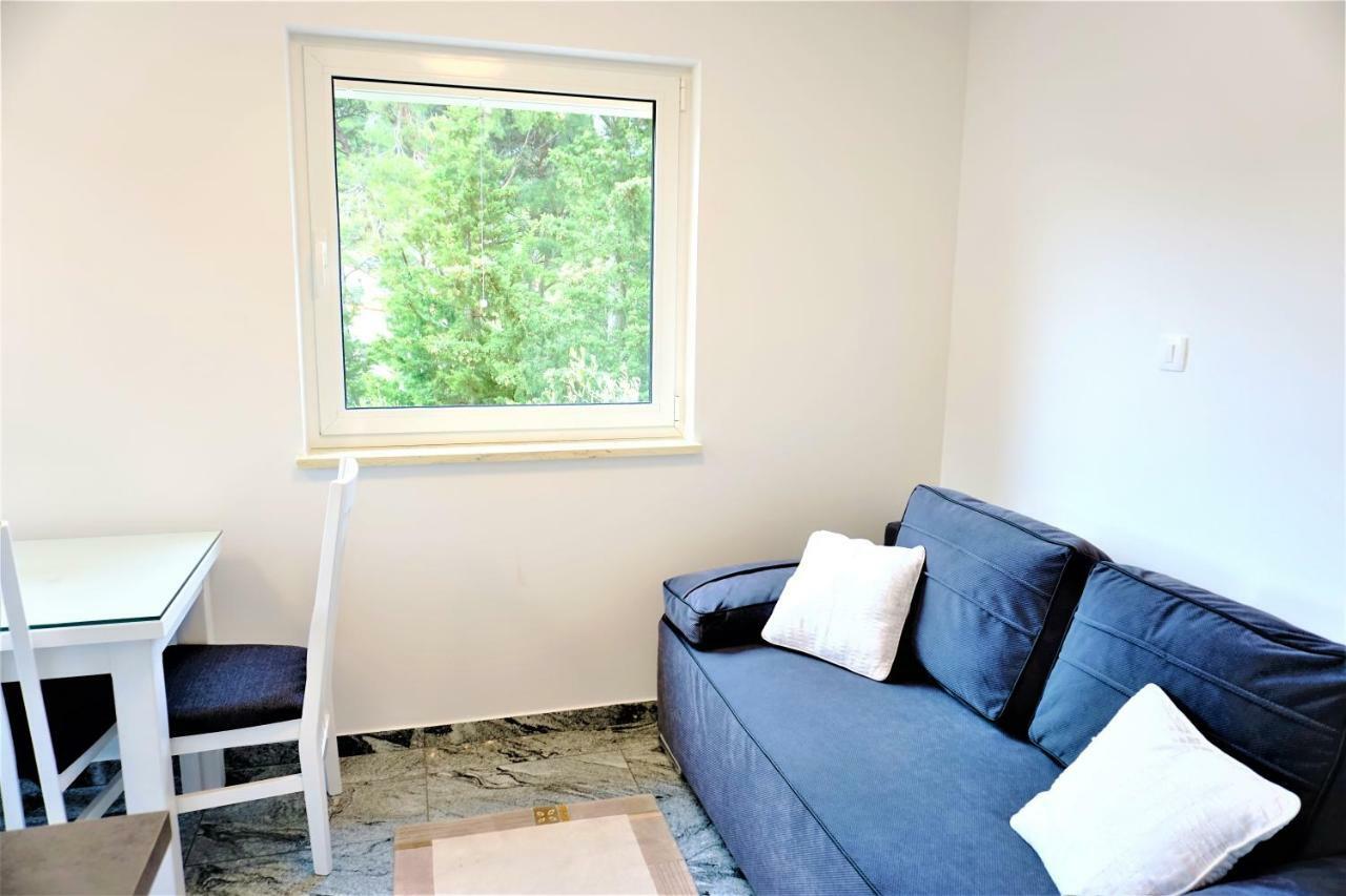 Apartment And Rooms Milak Rab Town Bagian luar foto
